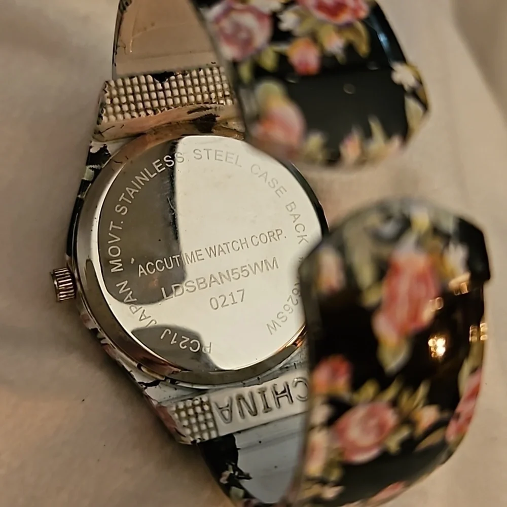3/$30 ACCUTIME Y2k Floral Rose Metal Women's Bracelet Watch